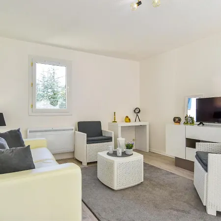Apartment Le Coteau-3 By Interhome